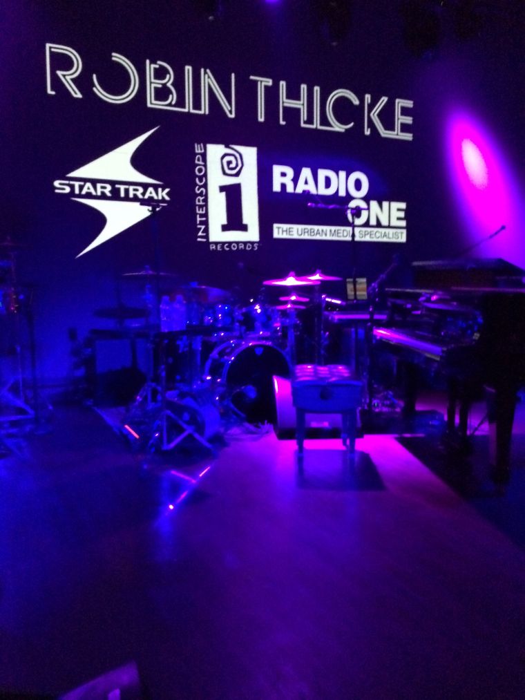 Robin Thicke Live At The Hamilton