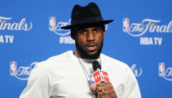 How Much Does Lebron James Charge For Tweets? More Than Your Salary.