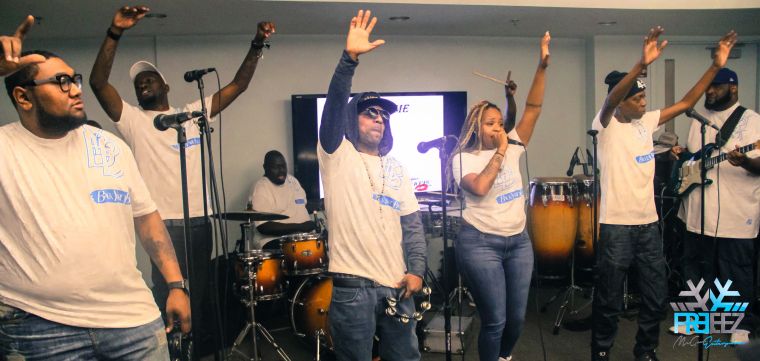 The FAM in the Morning Unplugged: Backyard Band (4/8/16)