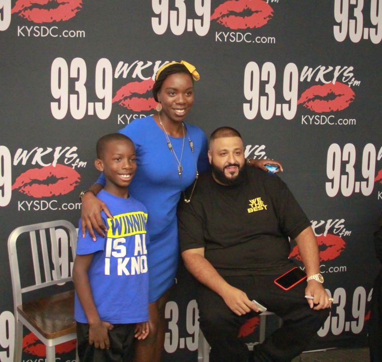 [Photos] DJ Khaled Meet & Greet With The Fam In The Morning
