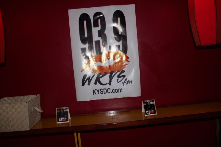 Epic Records/93.9 WKYS Swift Bowling Party