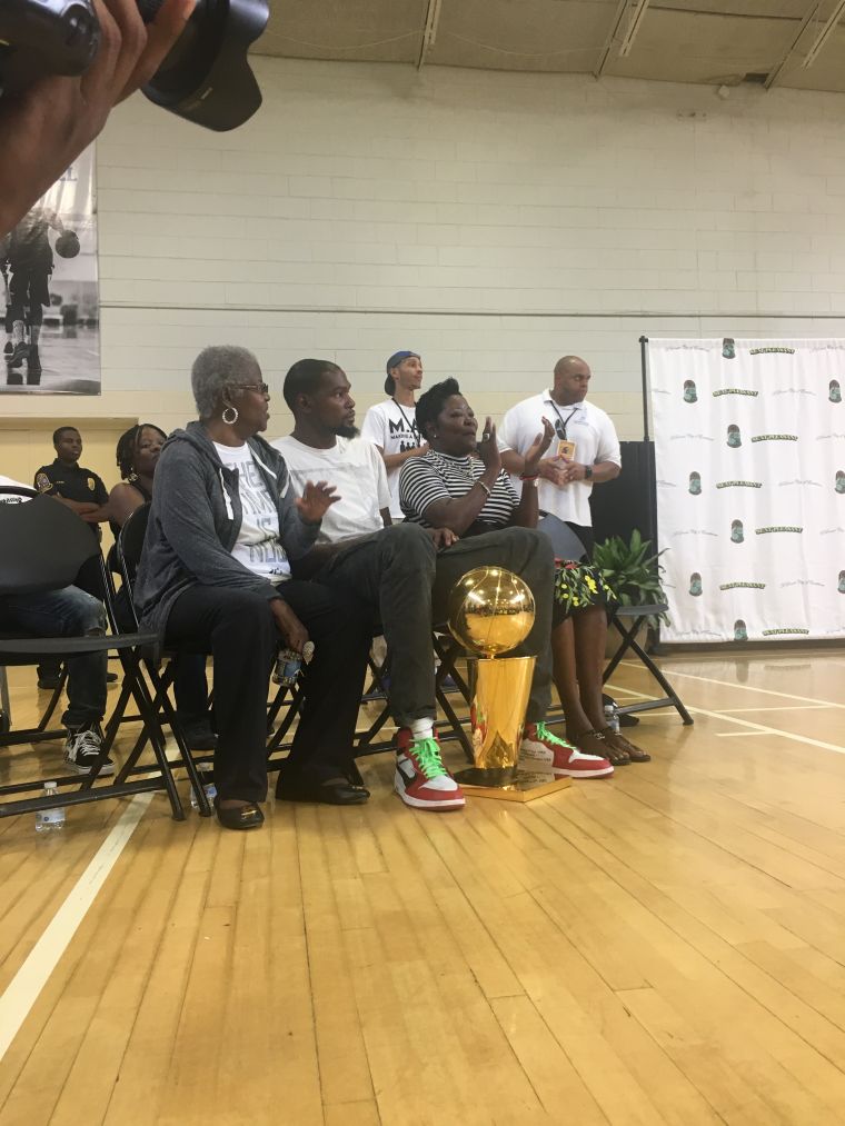 Seat Pleasant Honors Kevin Durant