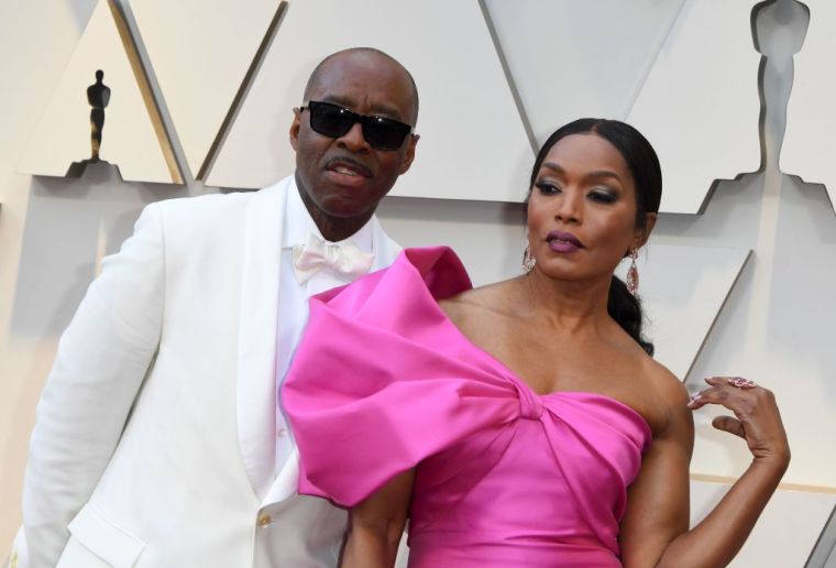 Angela Bassett wins Outstanding Actress in a Drama Series