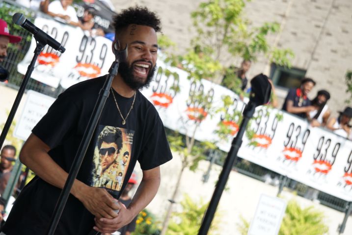 DJ 5'9 Tries To Get The Info On Chaz French's Upcoming Album At The # ...