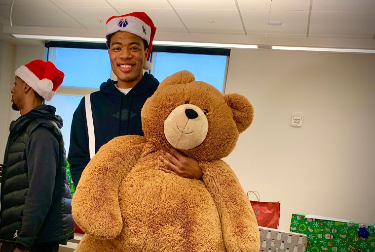 Monumental Foundation Gift Delivery