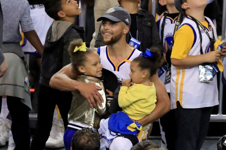 Stephen Curry & Daughters Riley and Ryan