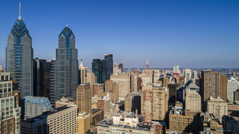 Panoramic aerial view on Philadelphia Downtown in a sunny day.