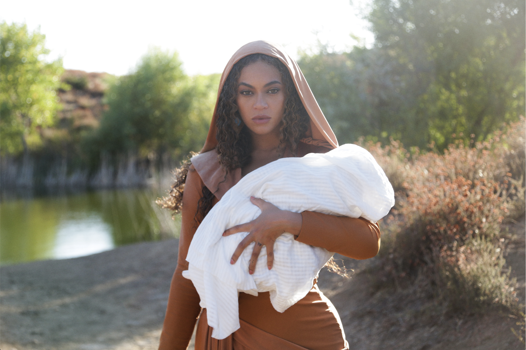 Beyonce "Otherside" Image from Beyonce's Visual Album Black is King on Disney +