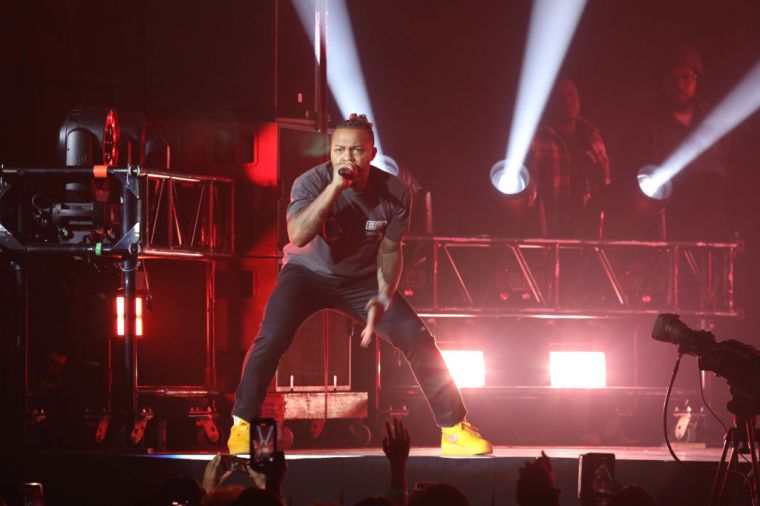 Bow Wow - The Millennium Tour