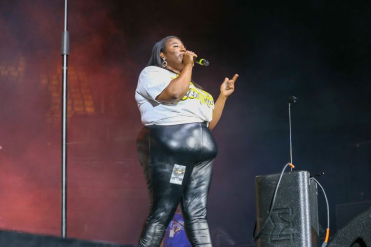 Leah Henry On Stage At The Millennium Tour