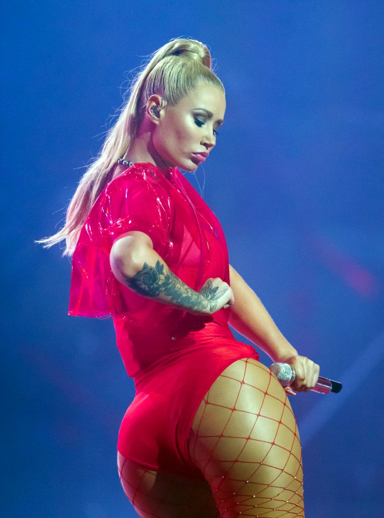 Iggy Azalea Performs at MTV MIAW Awards 2017