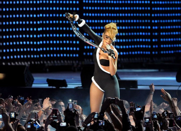 Rihanna's 2010 Performance at Pepsi Super Bowl XLIV Fan Jam