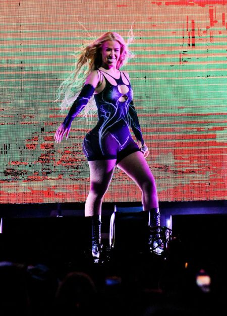 Iggy Azalea on the Pitbull "Can't Stop Us Now" Summer Tour in Orlando, FL
