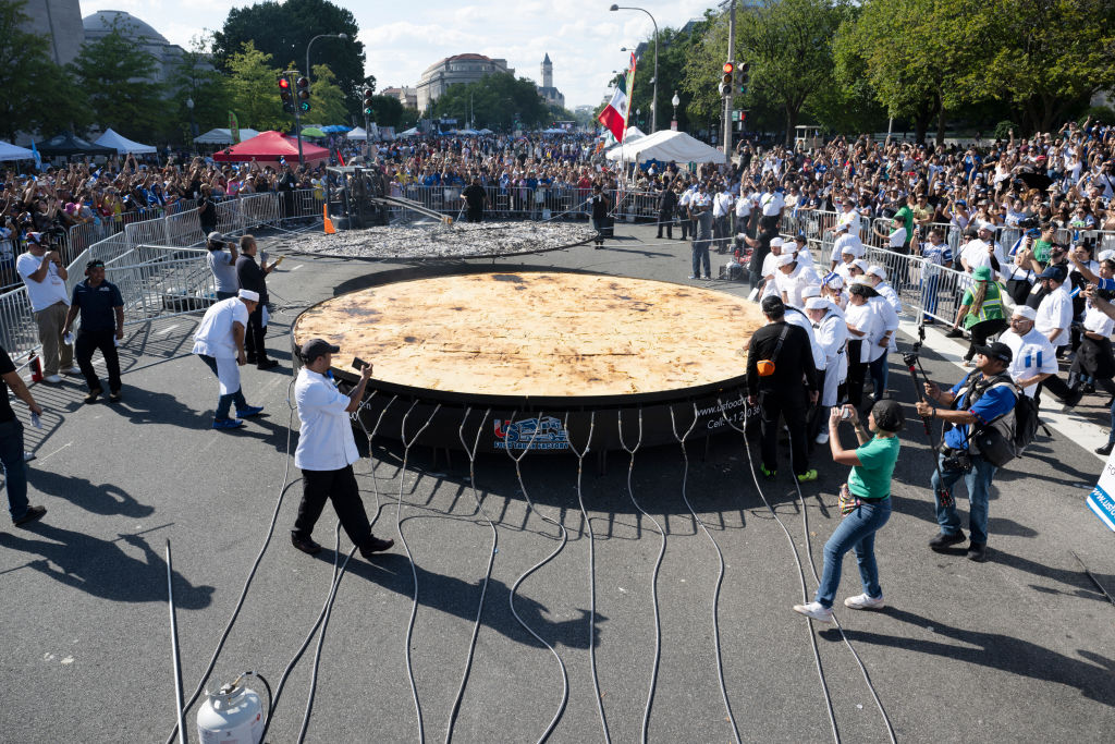A GIANT PUPUSA MADE IN DC BREAKS THE WORLD RECORD