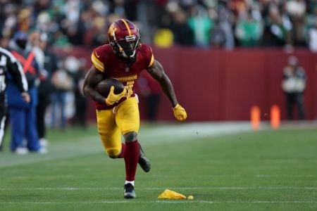 Philadelphia Eagles v Washington Commanders