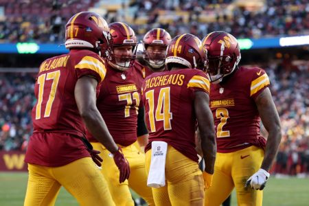 Philadelphia Eagles v Washington Commanders