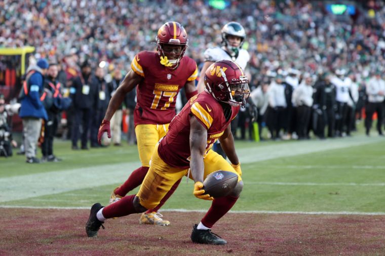 Philadelphia Eagles v Washington Commanders